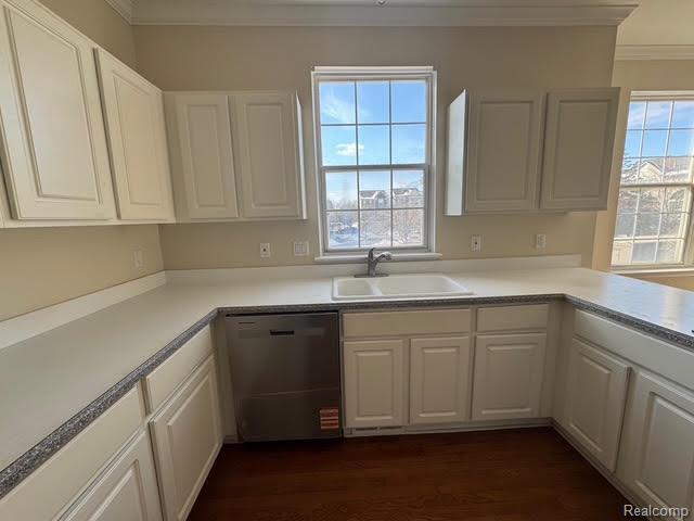 4790 MADDIE Lane, Dearborn, MI 48126 — Photo 10
