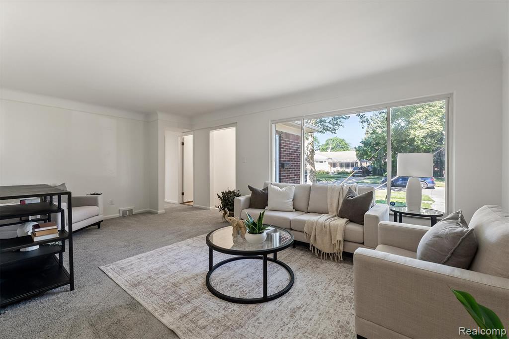 23520 Marlow Street, Oak Park, MI 48237 — Photo 8