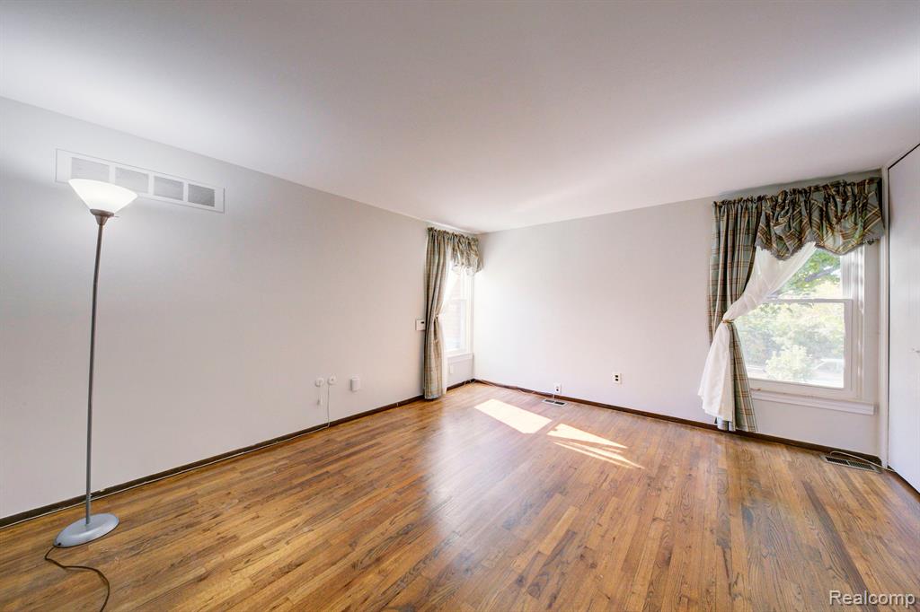 2037 Hyde Park Drive, Detroit, MI 48207 — Photo 19