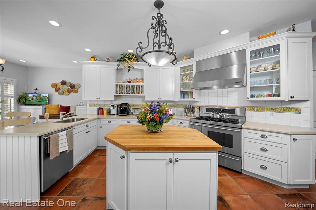 1937 Carsons Cove, Commerce Twp, MI 48390 — Photo 29