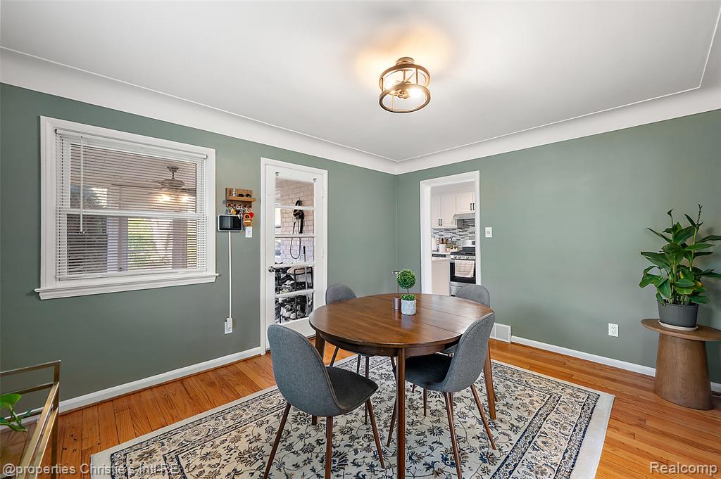 852 Harcourt Road, Grosse Pointe Park, MI 48230 — Photo 16