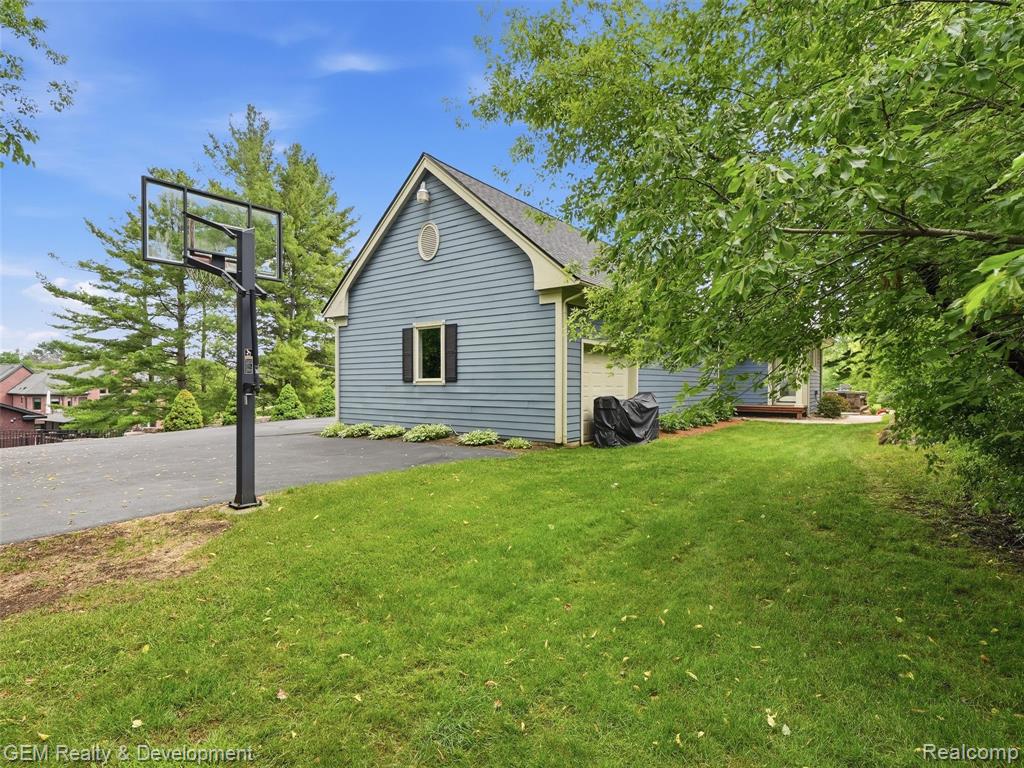 45625 W 9 Mile Road, Novi, MI — Photo 84