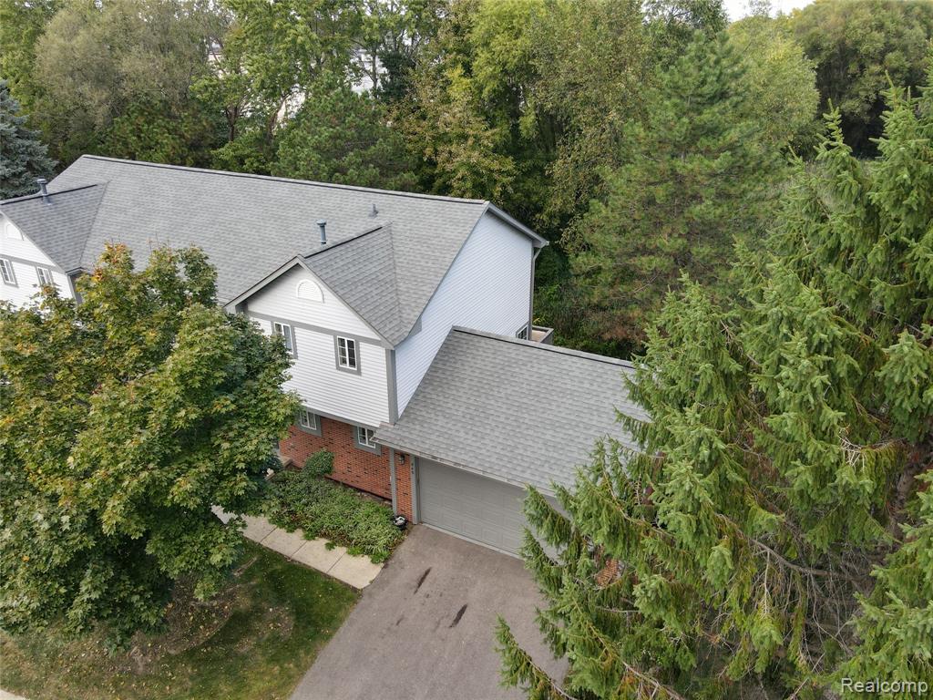 549 Winwood Court, Walled Lake, MI 48390 — Photo 40
