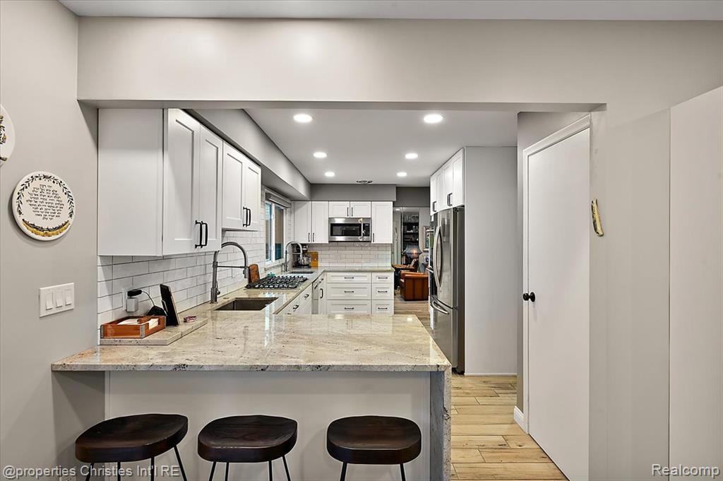 26010 Marlowe Place, Oak Park, MI 48237 — Photo 26