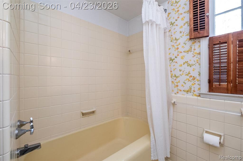 1895 West Bend Drive, Bloomfield Hills, MI 48302 — Photo 32