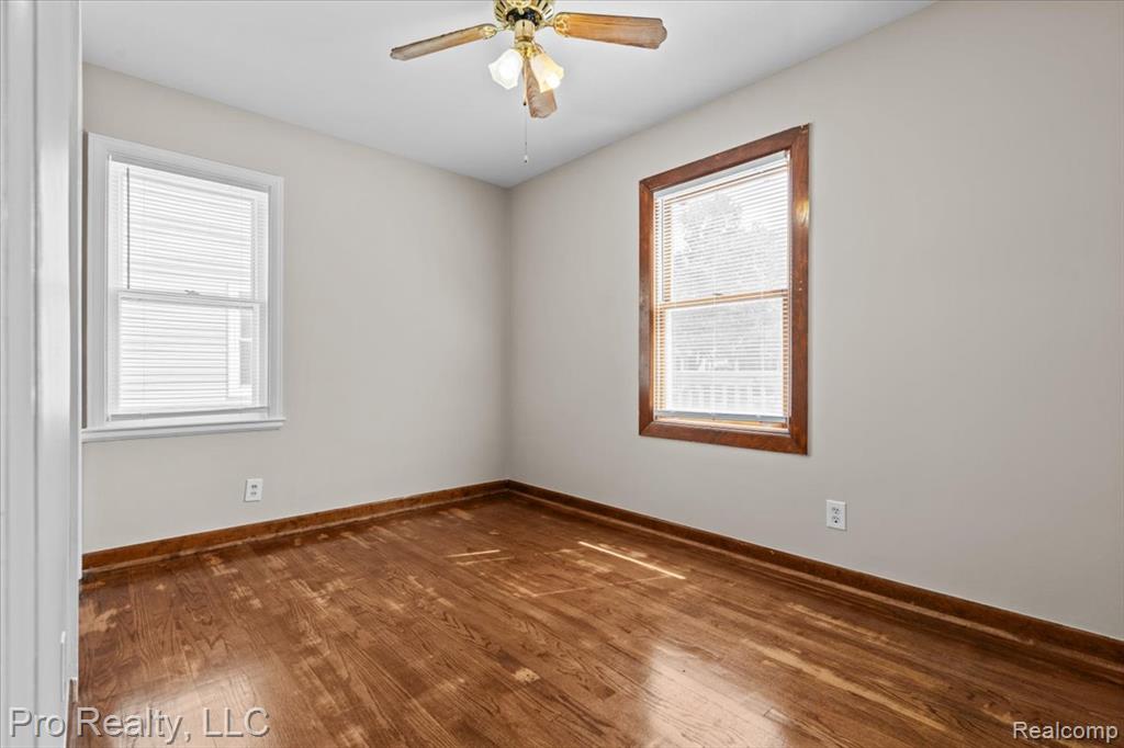 715 N Altadena Avenue, Royal Oak, MI 48067 — Photo 13