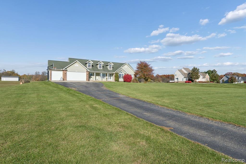 11051 Meadowview Drive, Goodrich Vlg, MI — Photo 3