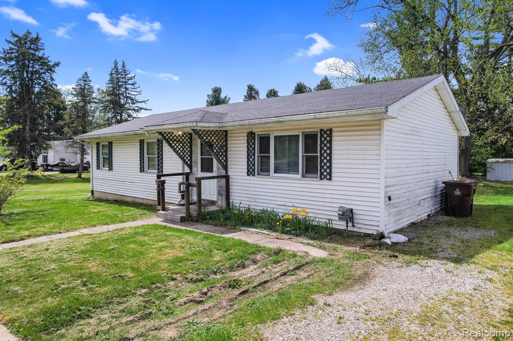350 S Maple Street, Webberville, MI 48892 — Photo 2