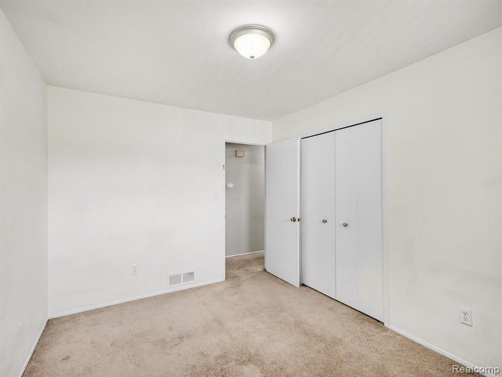 39629 Edgemont Drive, Sterling Heights, MI 48310 — Photo 18