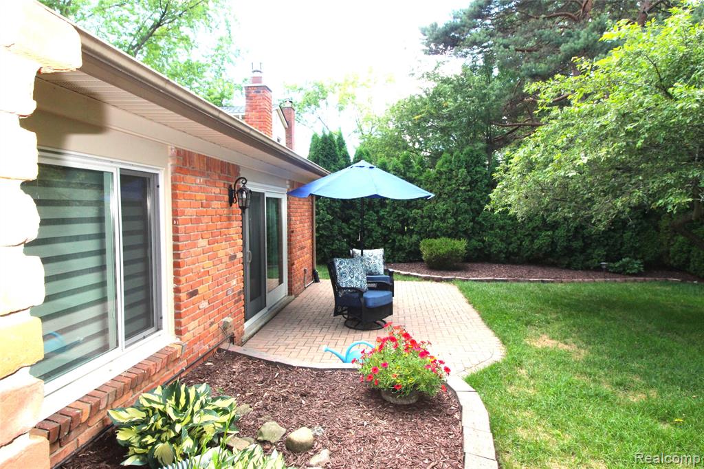 41784 Ladywood Drive, Northville, MI 48168 — Photo 28