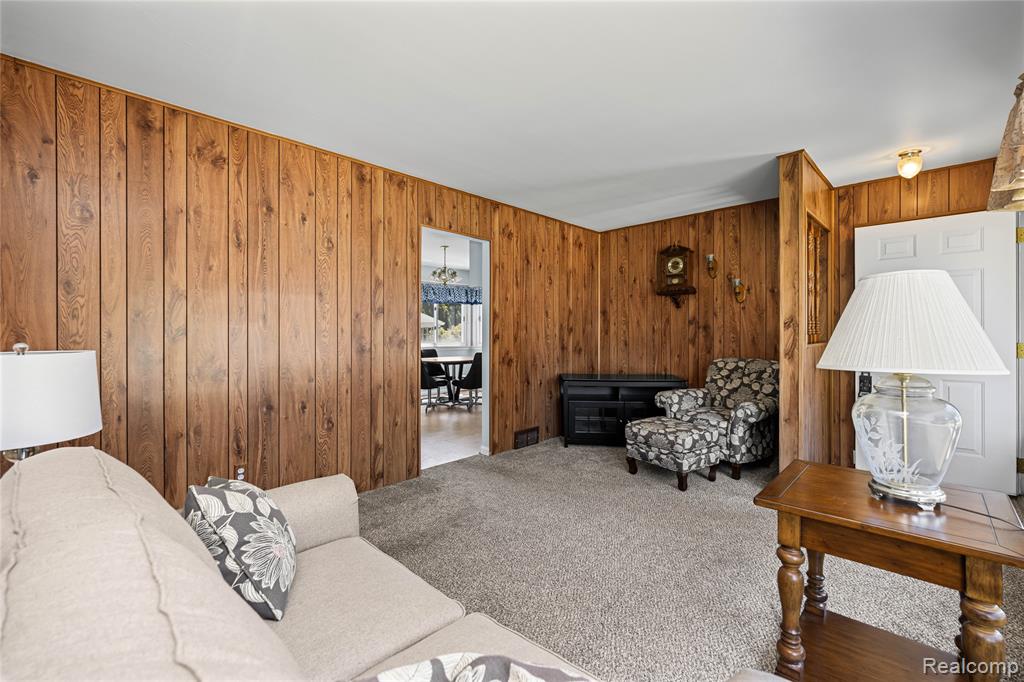 33441 Leona Street, Garden City, MI — Photo 9