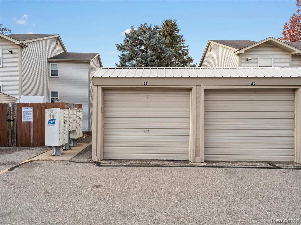 4970 Oak Hill Drive, Waterford, MI 48329 — Photo 29