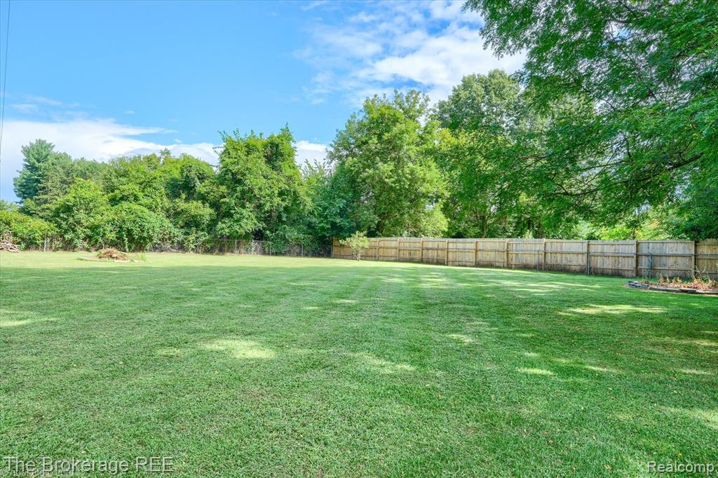 7480 Vassar Road, Otisville, MI 48463 — Photo 8