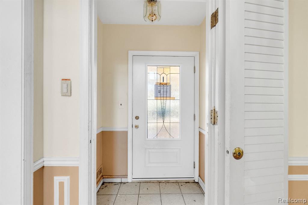18817 Bretton Drive, Detroit, MI 48223 — Photo 8