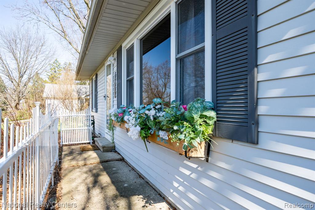 2654 Hatton Road, Auburn Hills, MI 48326 — Photo 5
