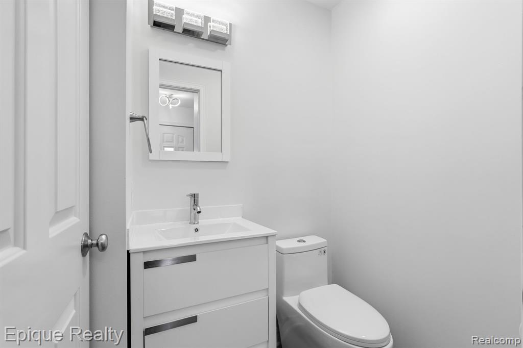 535 W Marshall Street, Fenton, MI 48220 — Photo 10