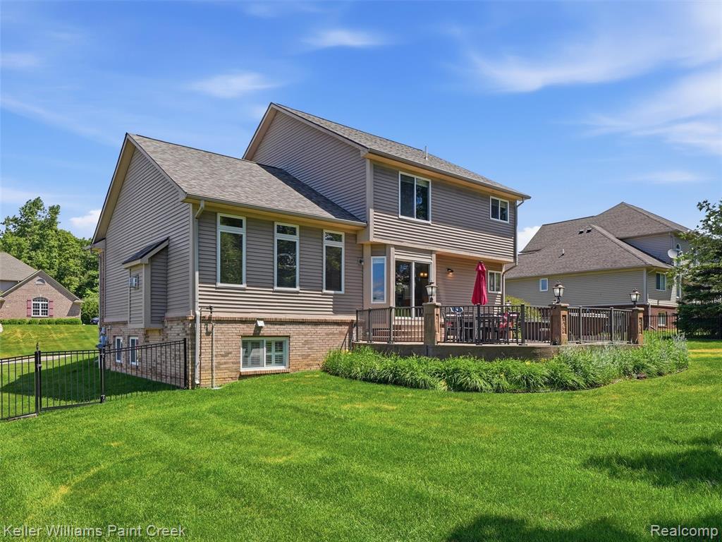 101 Willow Lake Drive, Oxford, MI 48371 — Photo 45