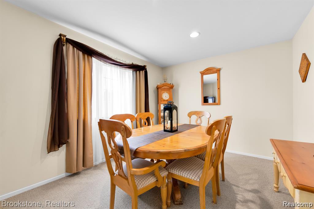 5280 Brantford Court, Grand Blanc, MI 48439 — Photo 12