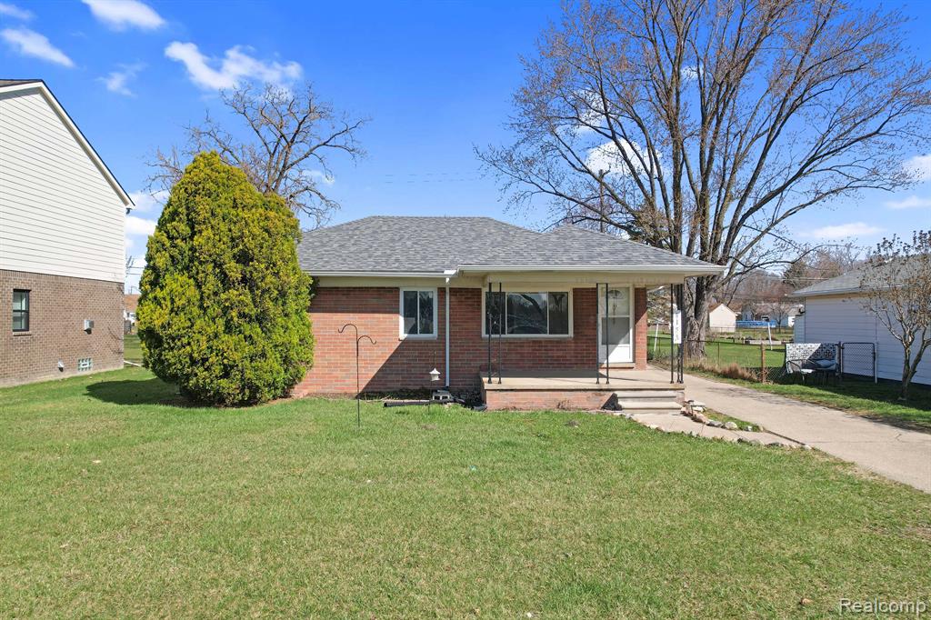 8155 VERMONT Avenue, Warren, MI 48093 — Photo 2