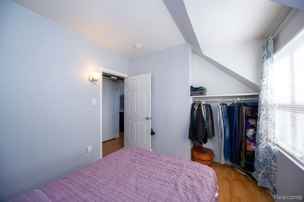 569 CLEOPHUS Parkway, Lincoln Park, MI 48146 — Photo 26