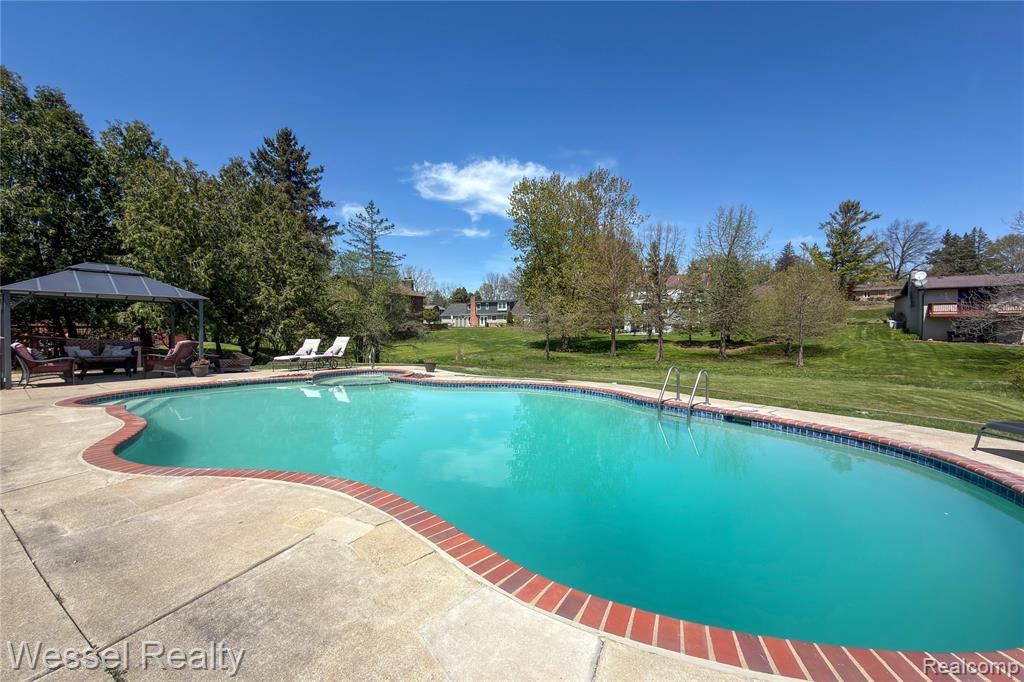 117 Coachlamp Road, Rochester, MI 48306 — Photo 48