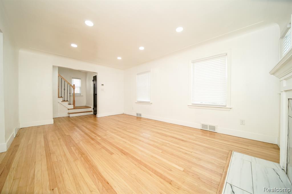 243 Newport Street, Detroit, MI 48215 — Photo 14
