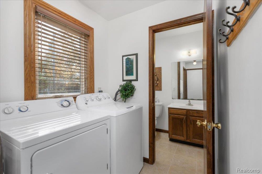 5618 Ann Arbor Saline Road, Saline, MI 48176 — Photo 31