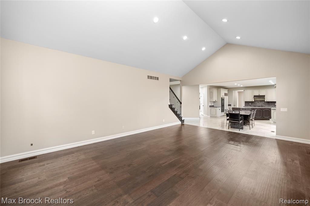 6986 Crosswell Drive, West Bloomfield, MI — Photo 24