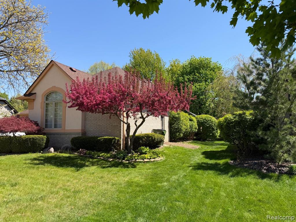 48280 ELMWOOD Drive, Shelby Twp, MI 48315 — Photo 59