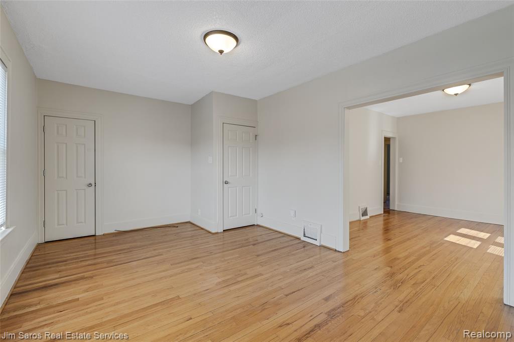 926-928 NOTTINGHAM, Grosse Pointe Park, MI 48230 — Photo 44