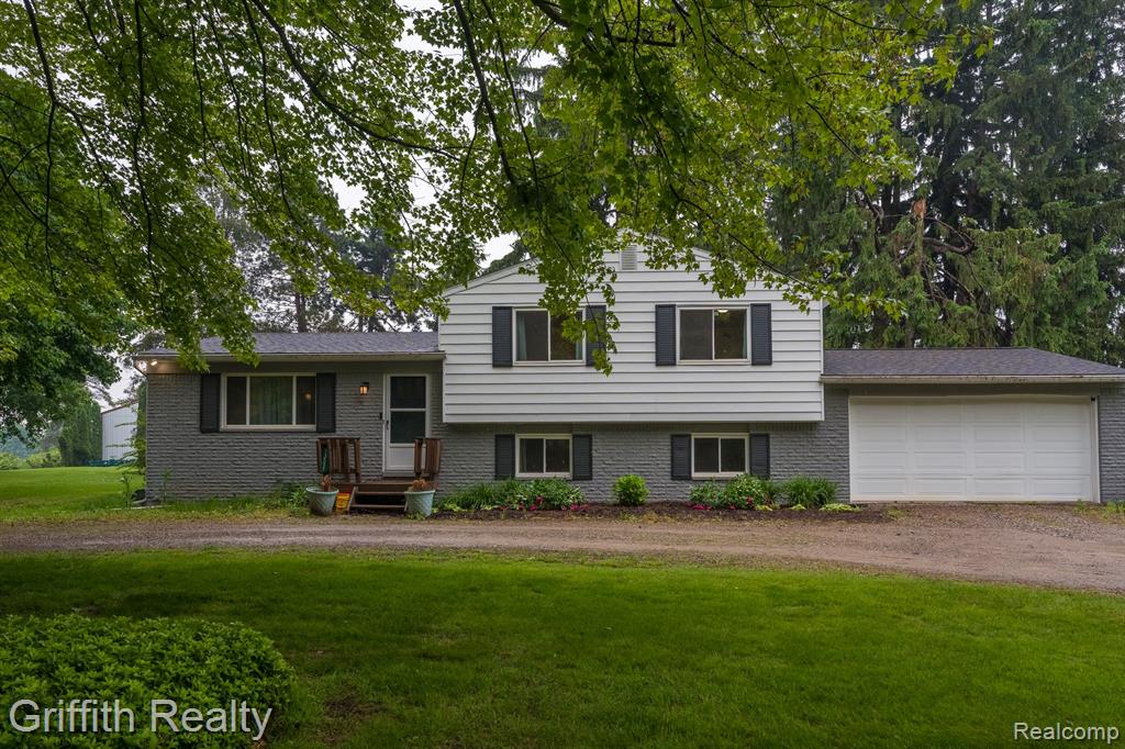 13557 Dunham Road, Hartland, MI 48353 — Photo 3