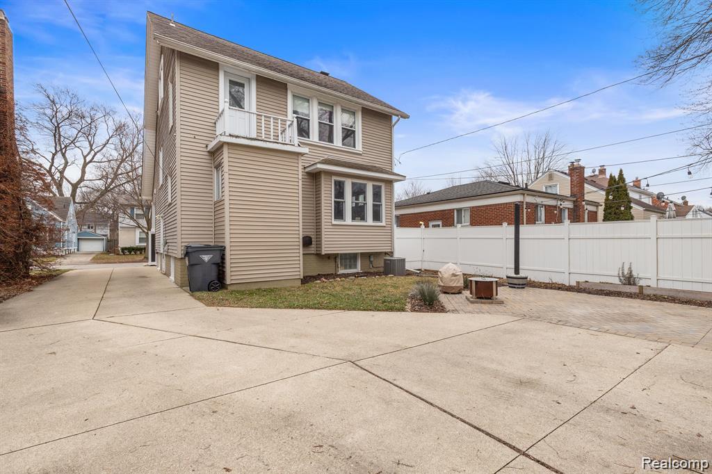 700 PRINCETON Road, Berkley, MI 48072 — Photo 28