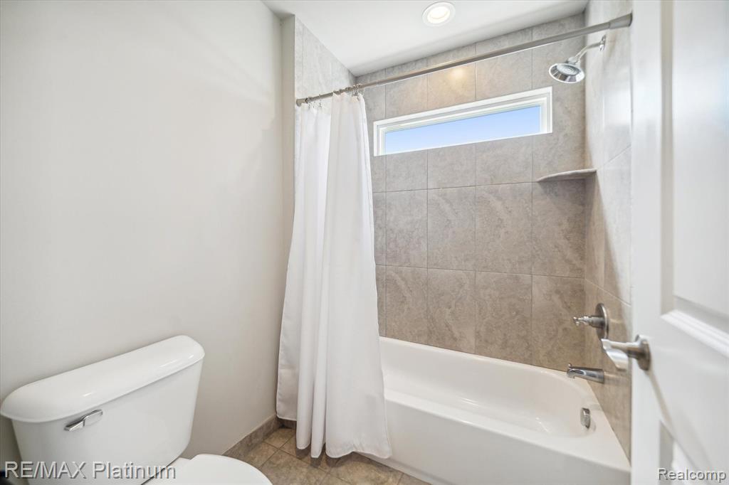 4465 Daniel, Grand Blanc, MI 48439 — Photo 17