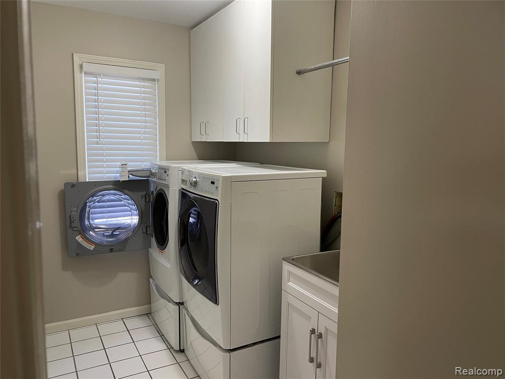 4765 Woodbine Circle S, West Bloomfield, MI 48323 — Photo 37
