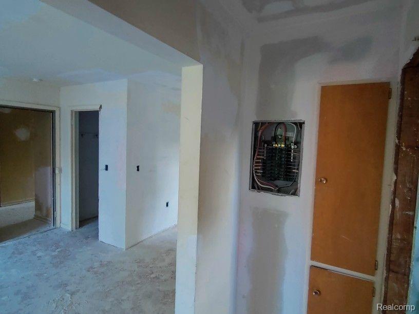 9510 WHITTIER Street, Detroit, MI 48224 — Photo 20