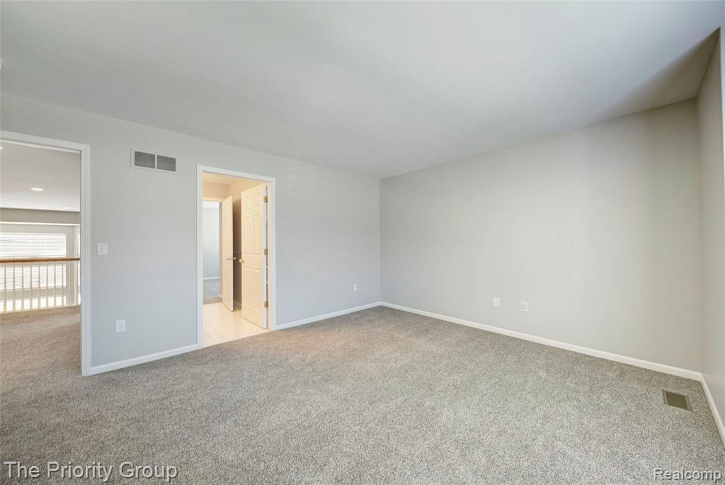6083 Village Court, Clarkston, MI — Photo 40