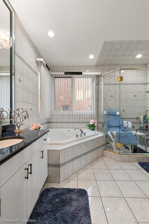 12984 Azure Drive, Utica, MI 48315 — Photo 25