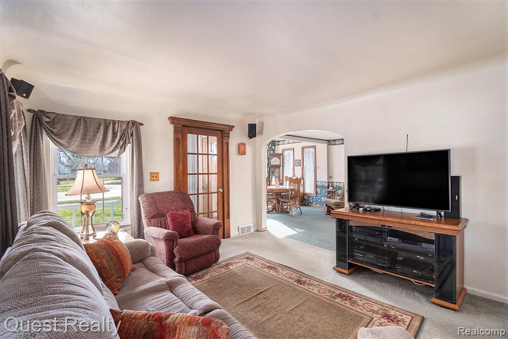 7000 WILLIAMS LAKE Road, Waterford, MI 48329 — Photo 11