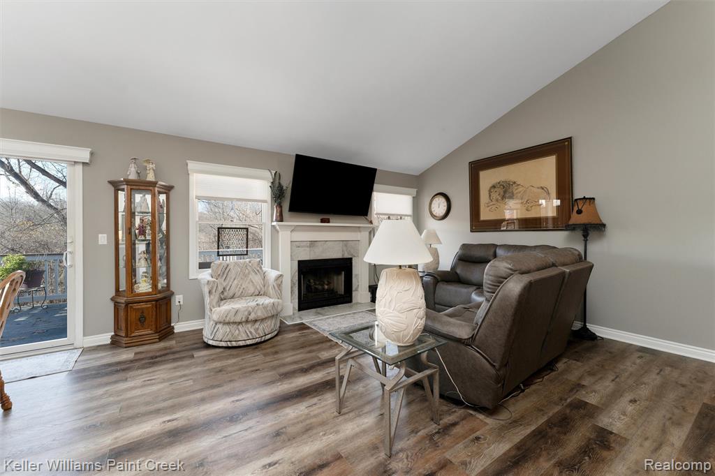 5597 Ashby Court, Waterford, MI 48327 — Photo 10