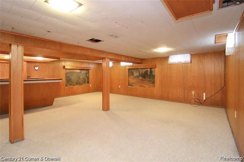 6711 N EVANGELINE Street, Dearborn Heights, MI 48127 — Photo 15
