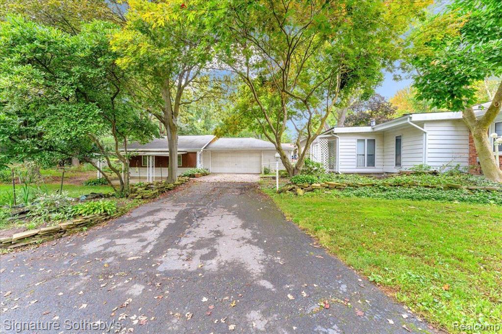 11916 Post Lane, South Lyon, MI 48178 — Photo 21