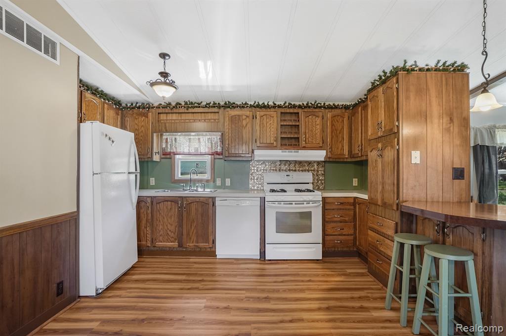 11161 S MORRICE Road, Morrice, MI 48857 — Photo 7