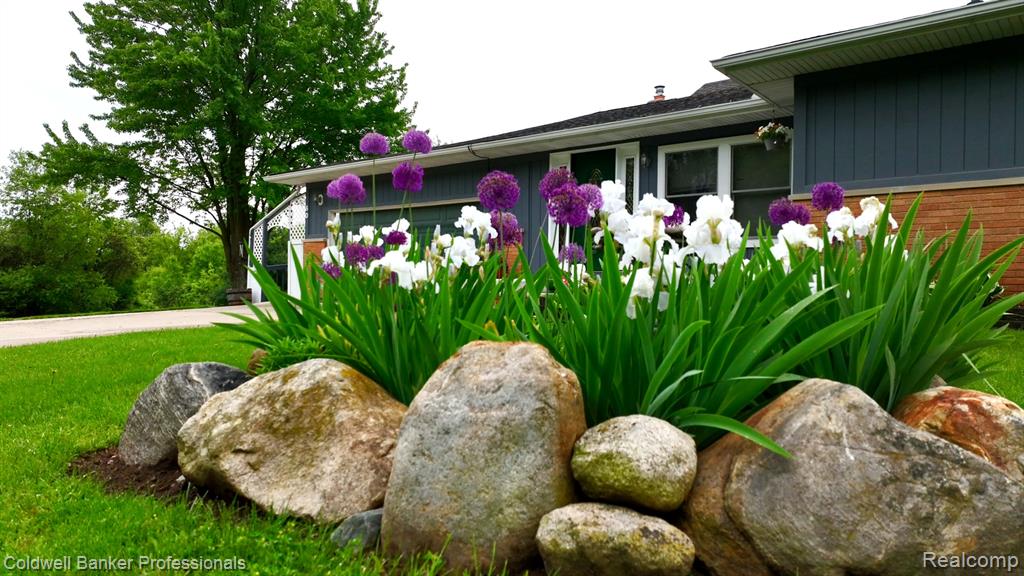 60 E Oakwood Road, Oxford, MI 48371 — Photo 19