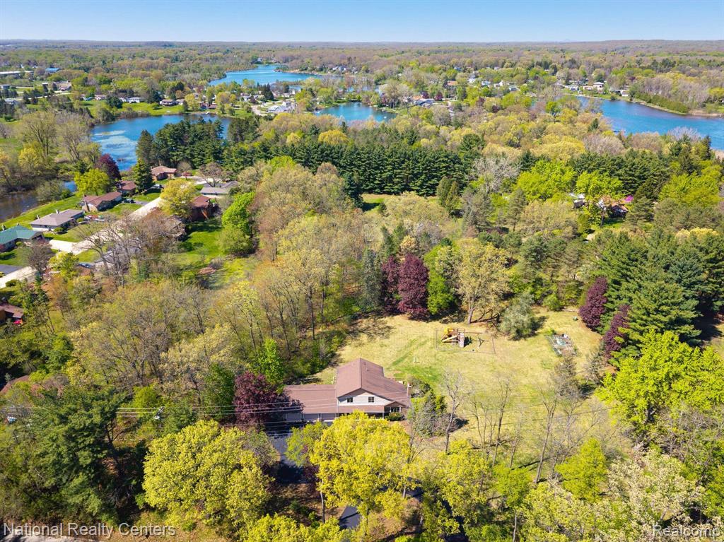 825 E WARDLOW Road, Highland, MI 48356 — Photo 49