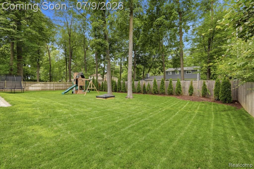 5915 Chickadee Lane, Clarkston, MI — Photo 48