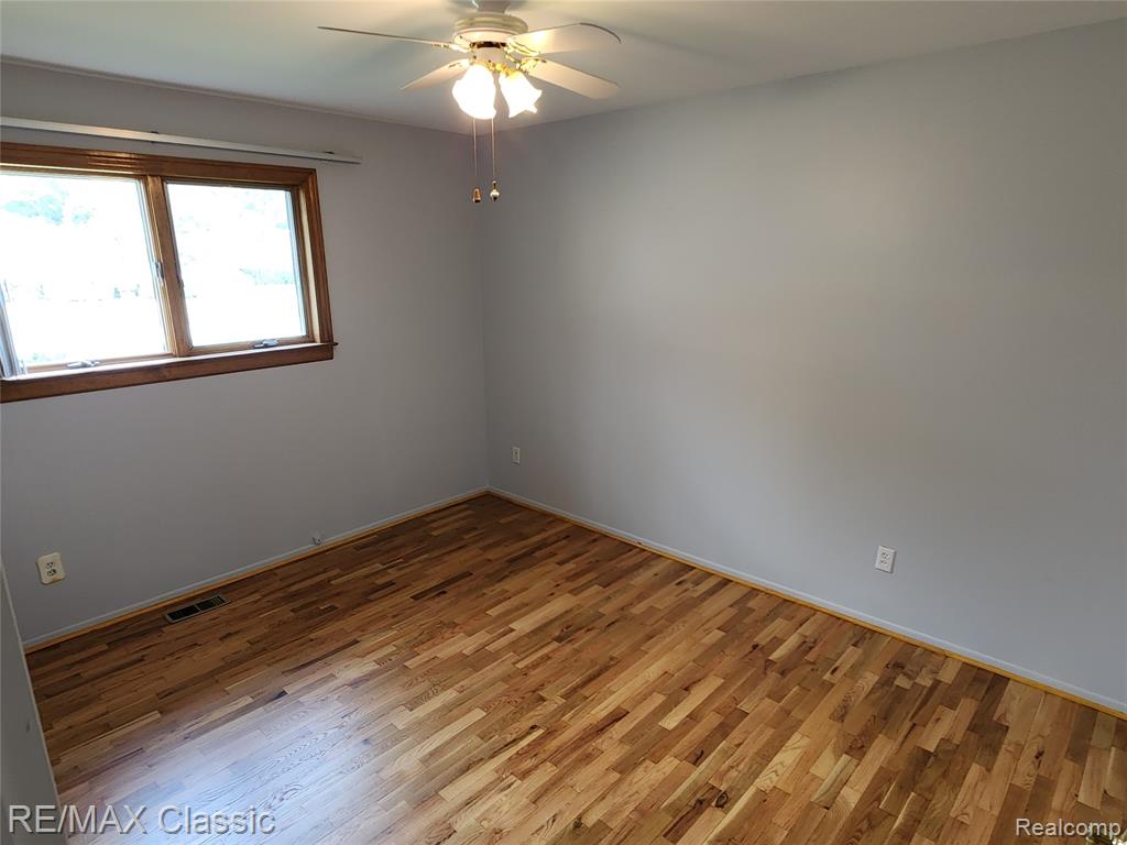 46128 Sterritt Street, Utica, MI 48317 — Photo 12