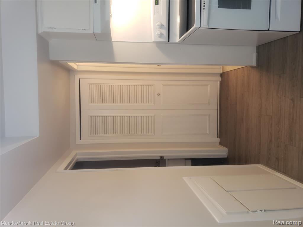 8679 Kennedy Circle N, 2, Warren, MI 48093 — Photo 14