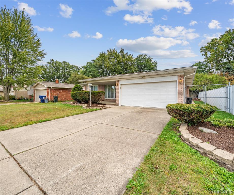 7330 Pointe Drive, Canton, MI 48187 — Photo 3