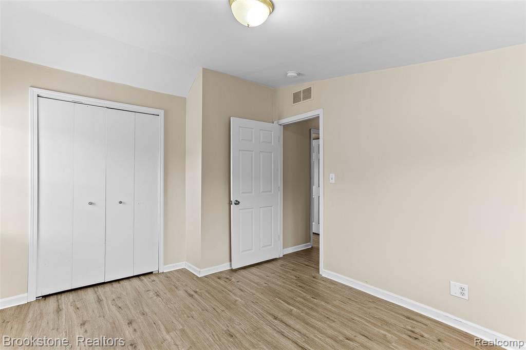 7524 Toepfer Road, Warren, MI 48091 — Photo 17