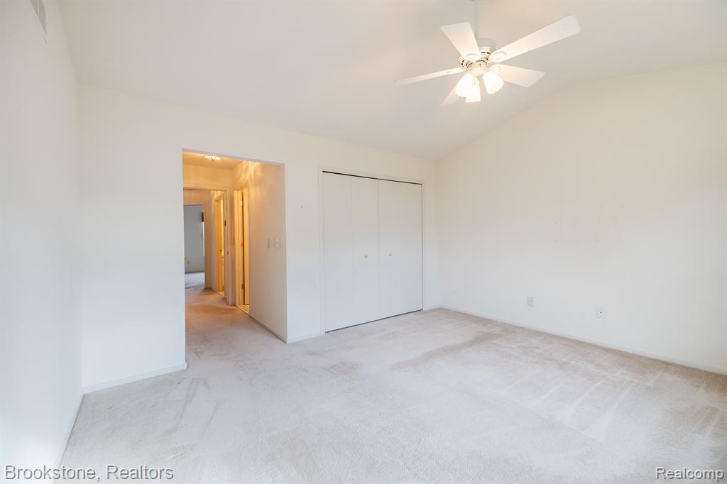 265 SHORE BROOK Lane, Walled Lake, MI 48390 — Photo 16